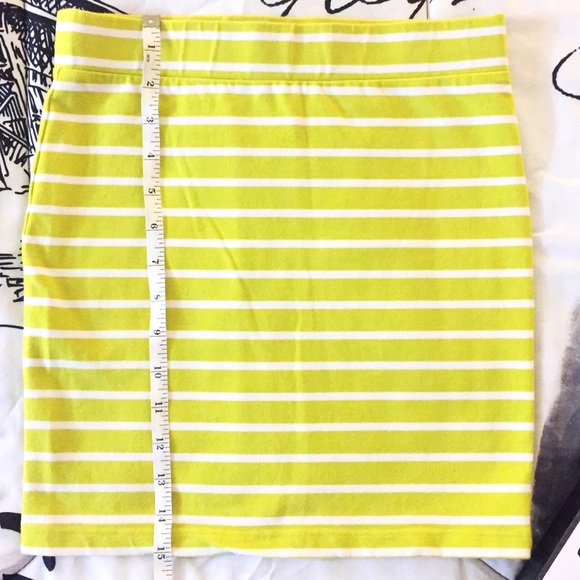 ✨Forever 21 Striped Mini Skirt Size S - Picture 4 of 6